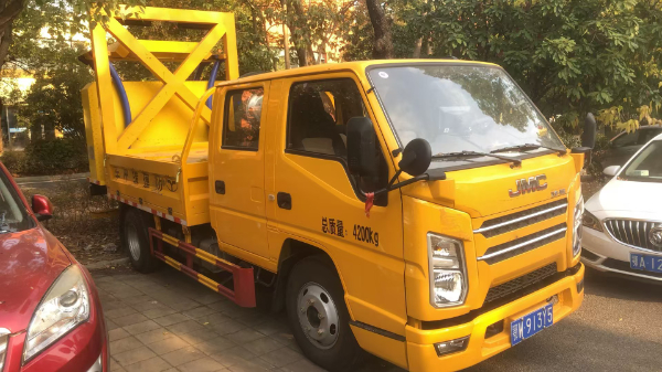 80K太阳能光板防撞车