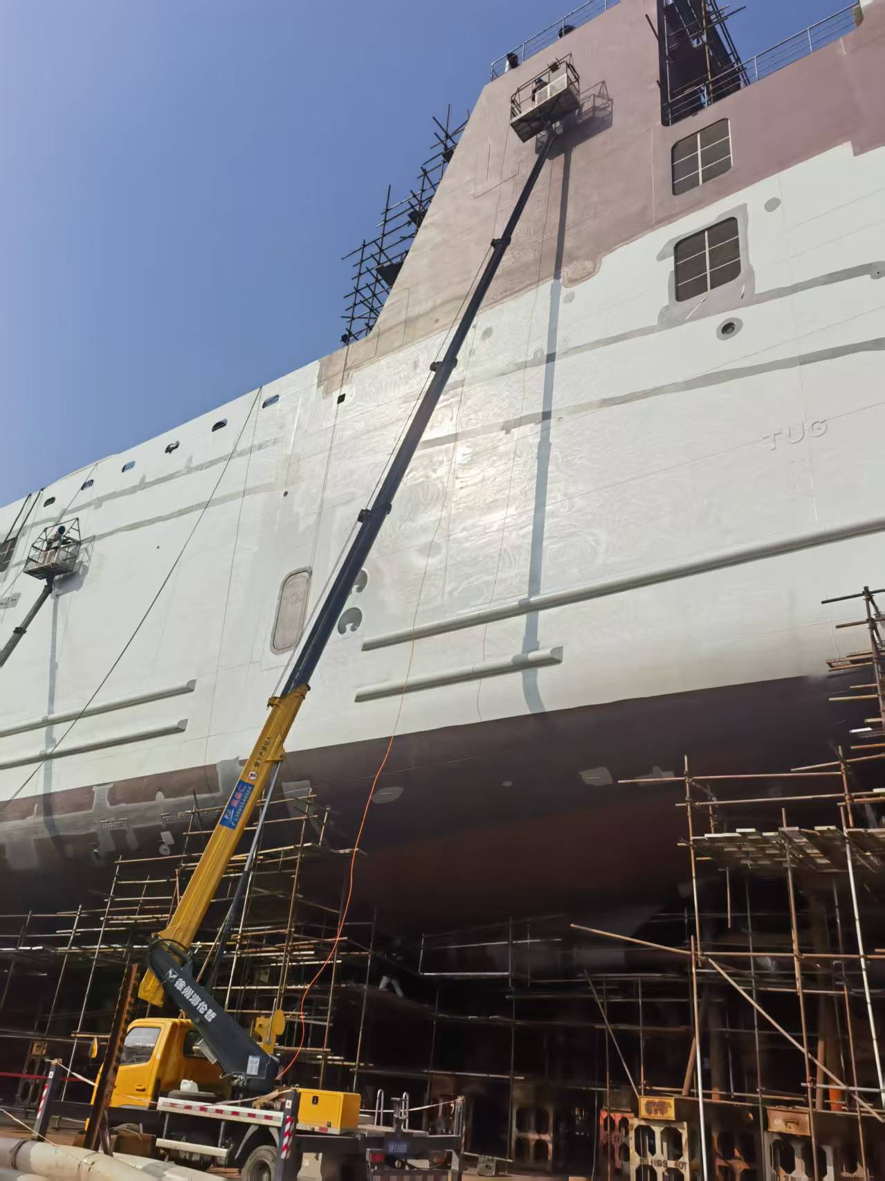 武汉三镇春节后装广告牌，拆灯笼登高车出租